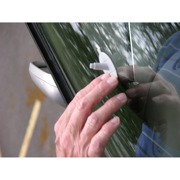 PERMATEX 16067 Bullseye Windshield Repair Kit, .025 oz. Syringe, .025 Ounce Syringe